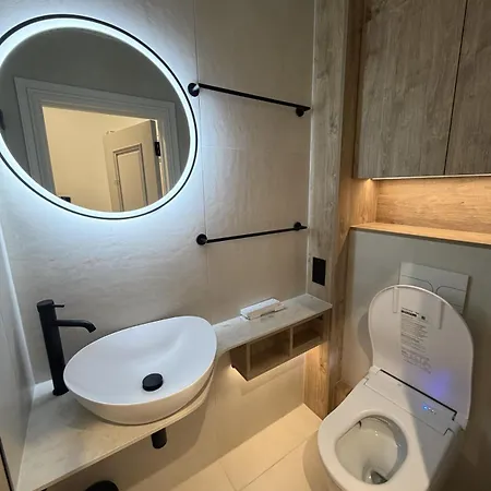 East Parade Collection, Opaz House Flat 3 * Harrogate