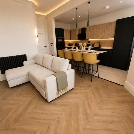 East Parade Collection, Opaz House Flat 3 Apartment *