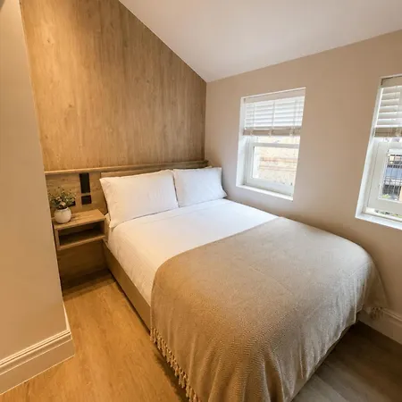 East Parade Collection, Opaz House Flat 3 Apartment Harrogate