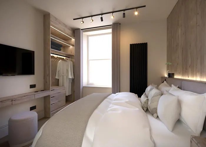 East Parade Collection, Opaz House Flat 3 * Harrogate